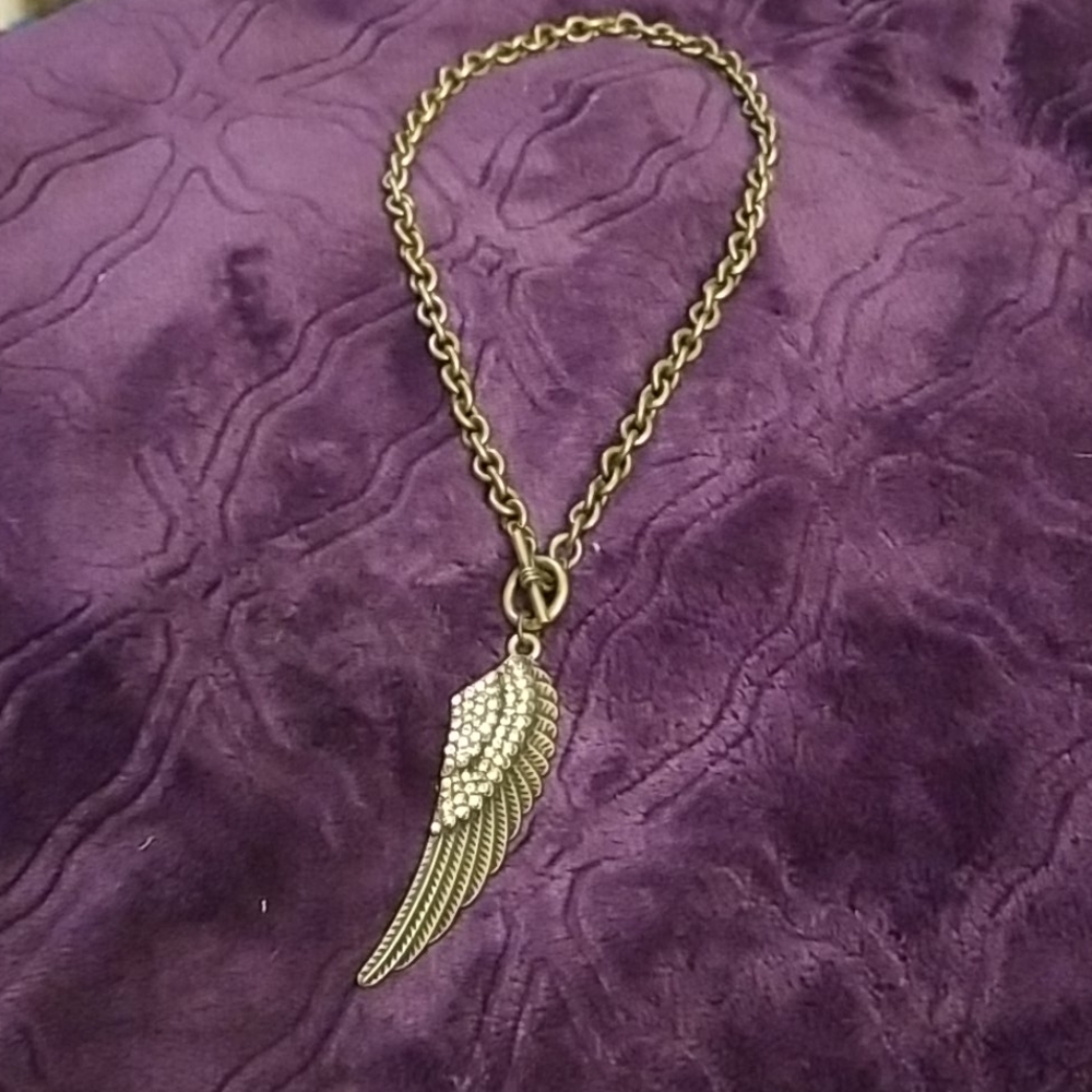 Angel wing necklace